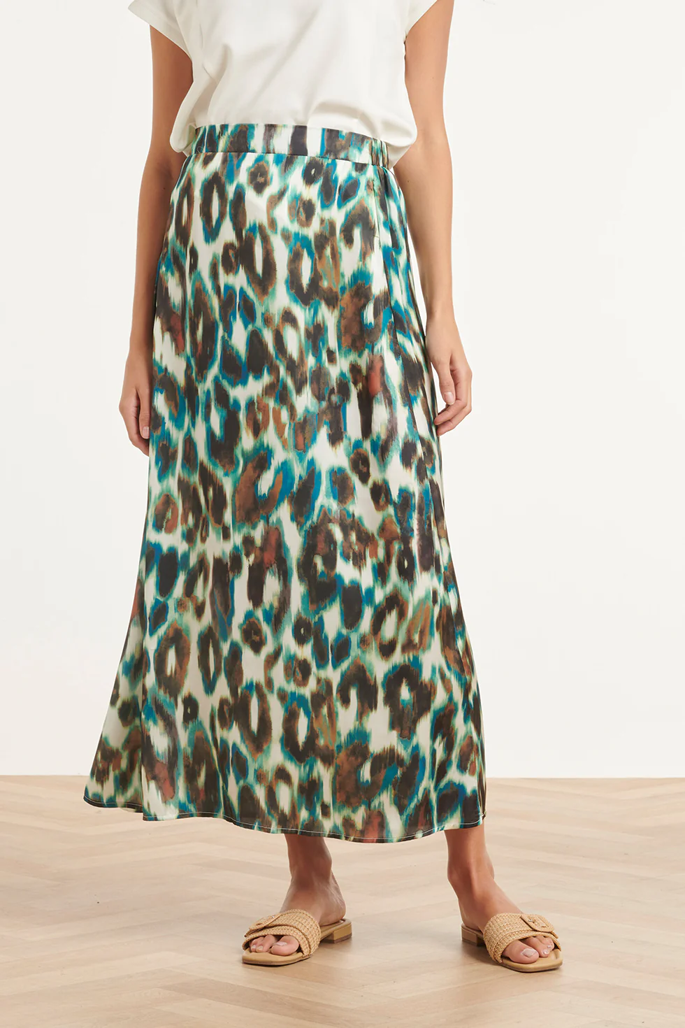 Midi Rok Met Abstracte Dierenprint In Groen En Bruin | Muticolour - Image 3