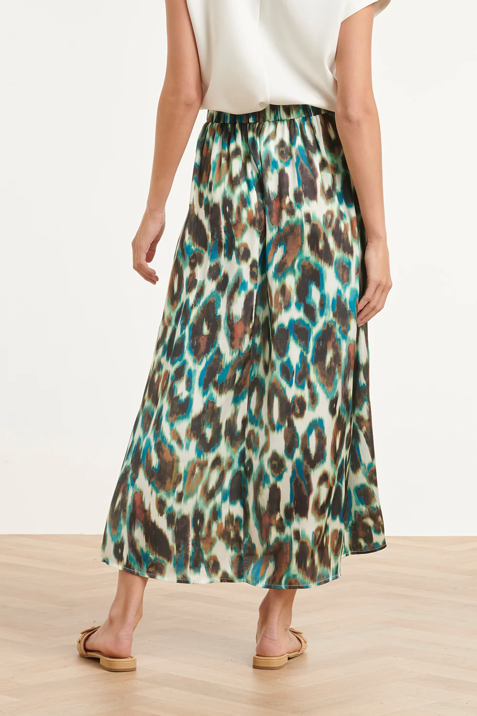 Midi Rok Met Abstracte Dierenprint In Groen En Bruin | Muticolour - Image 6