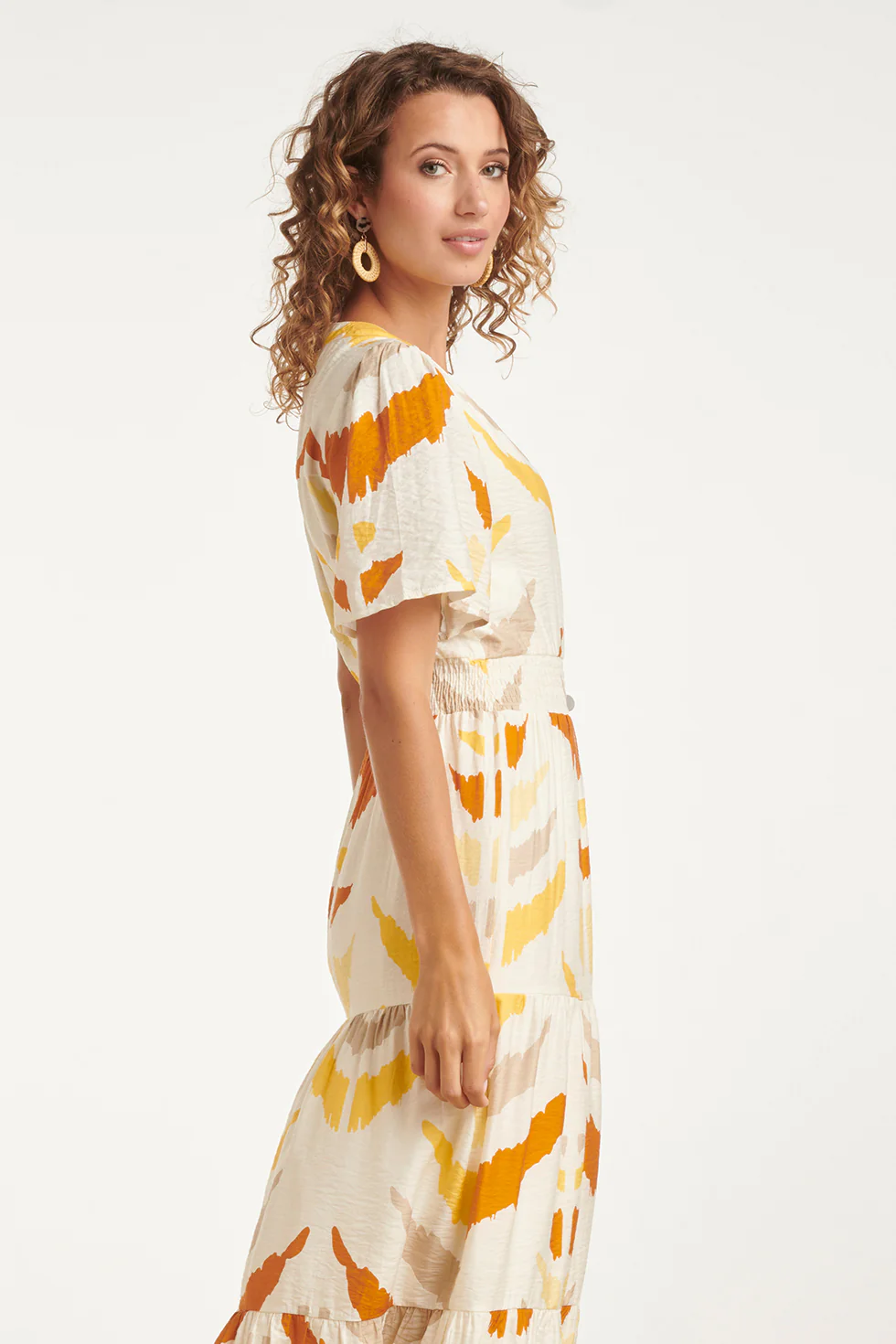 Midi V Hals Jurk Met Oranje Aztec Print | White - Yellow - Image 5