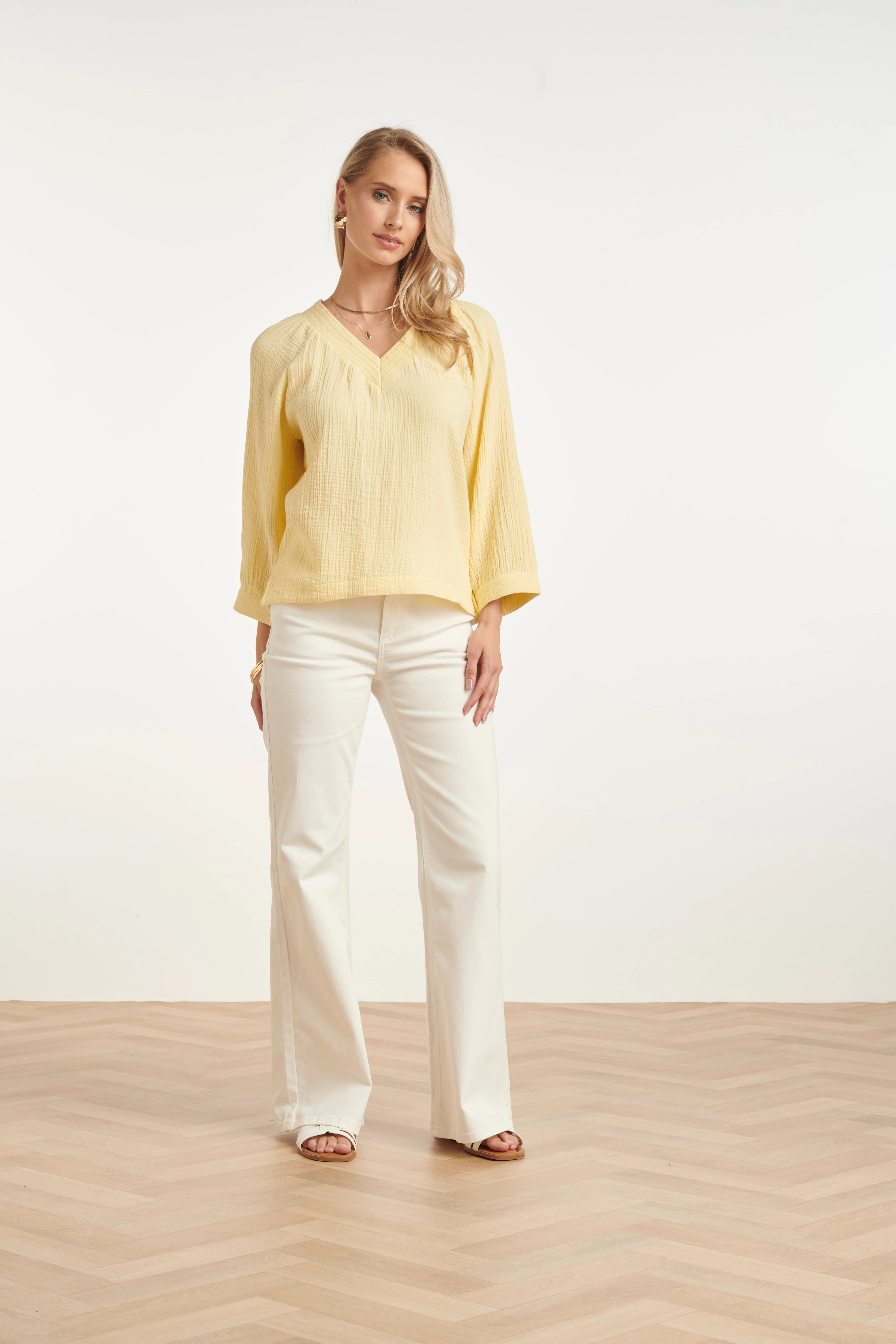 Mousseline Top Met V-Hals | Light Yellow