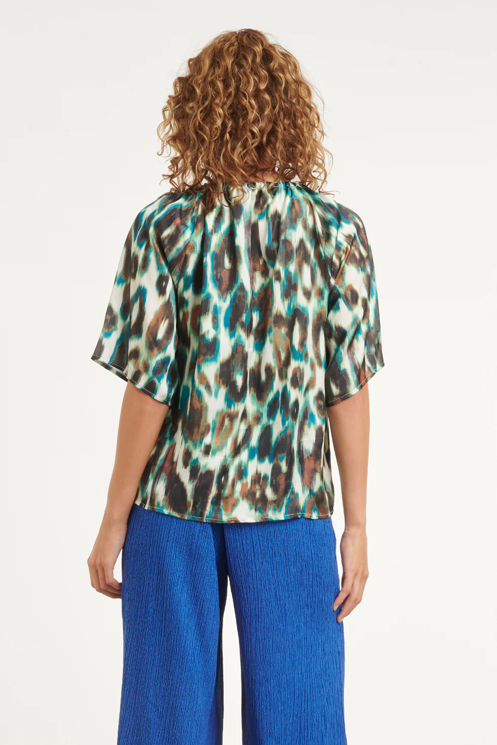 Off-Shoulder Top Met Abstracte Dierenprint In Groen En Bruin | Muticolour - Image 6