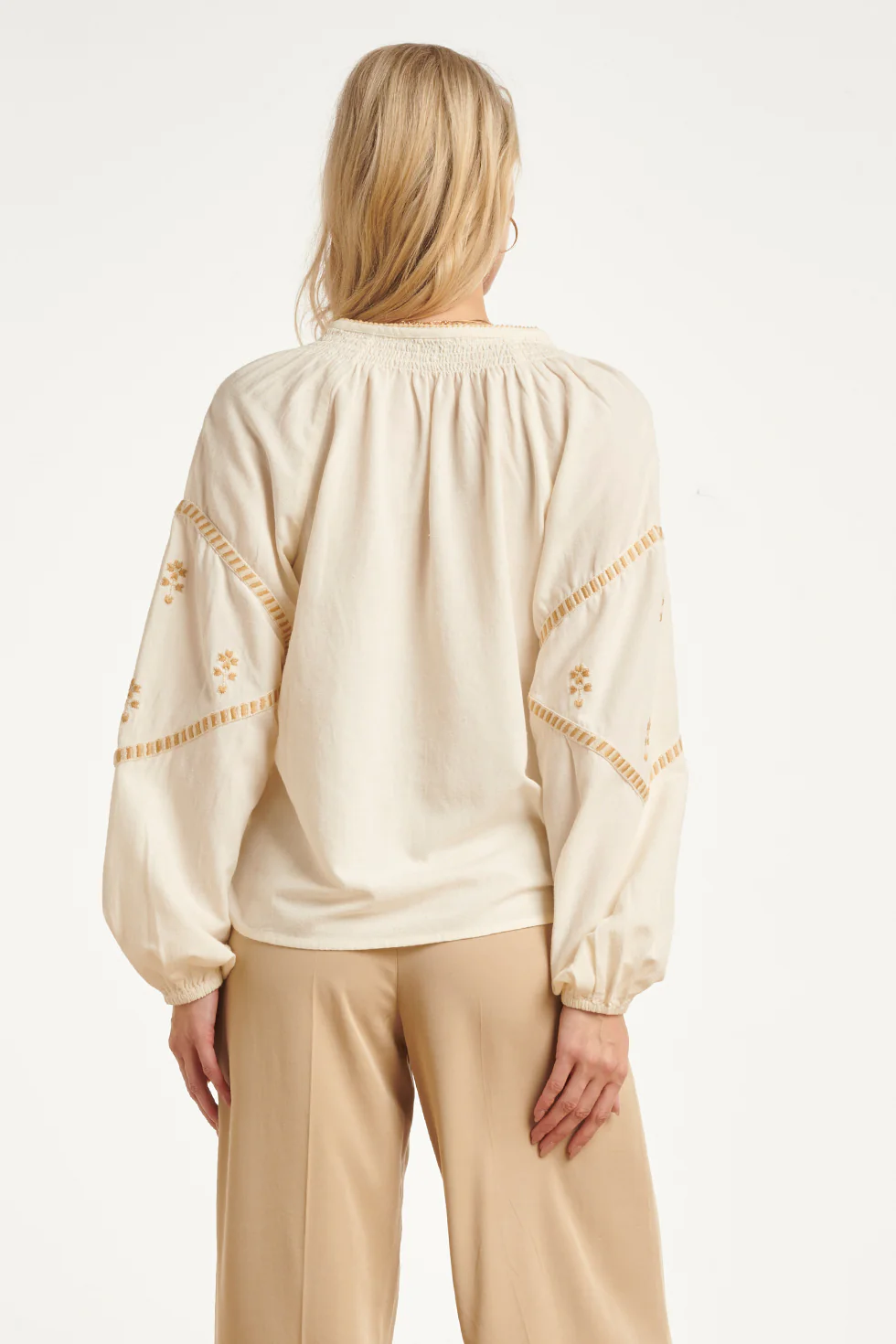 Off White Blouse Met Gouden Borduursels En Koorddetail | Off White - Sand - Image 12