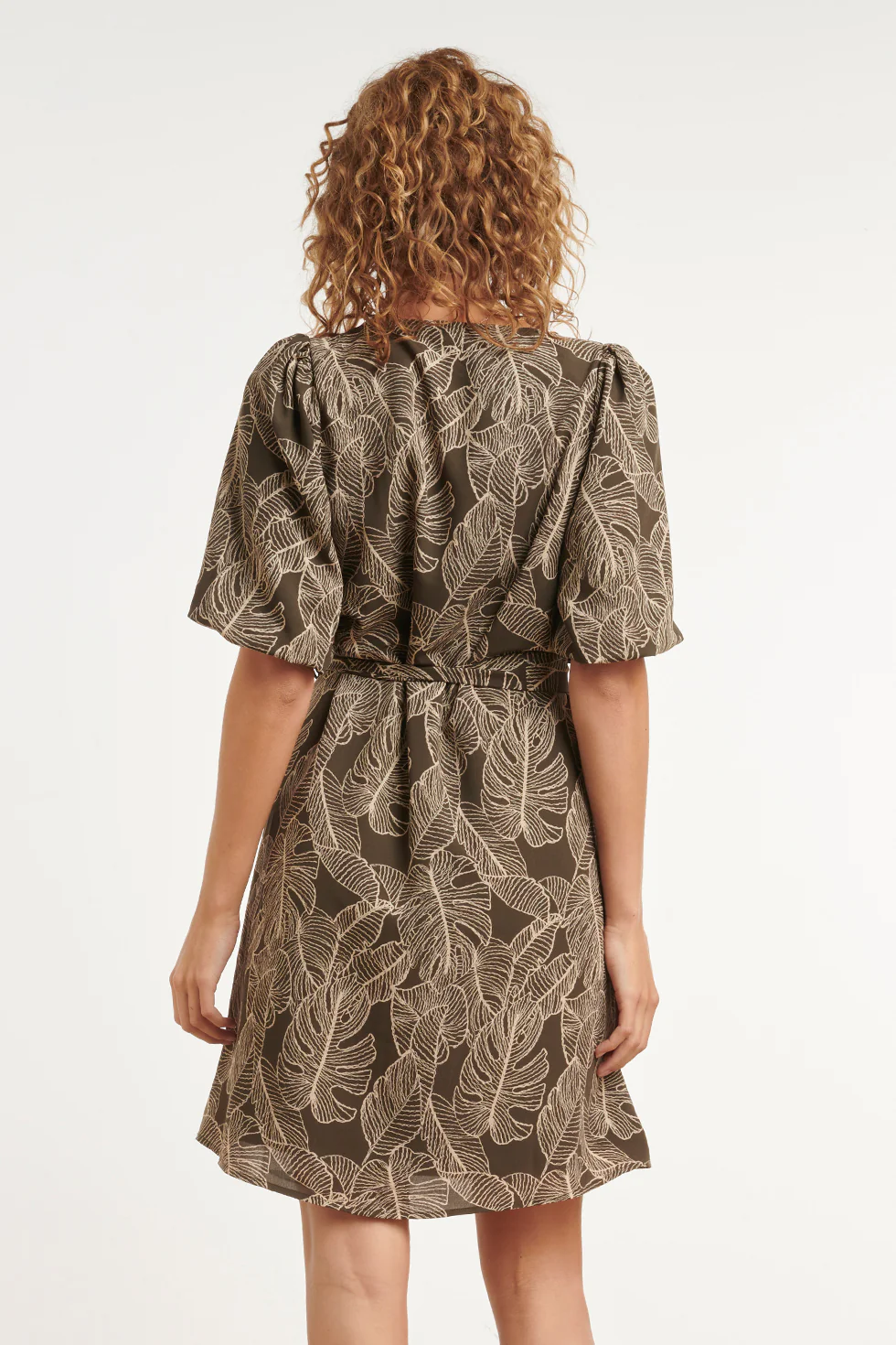 Olijfgroene Jurk Met Bladerenprint En Tailleband | Army - Sand - Image 6