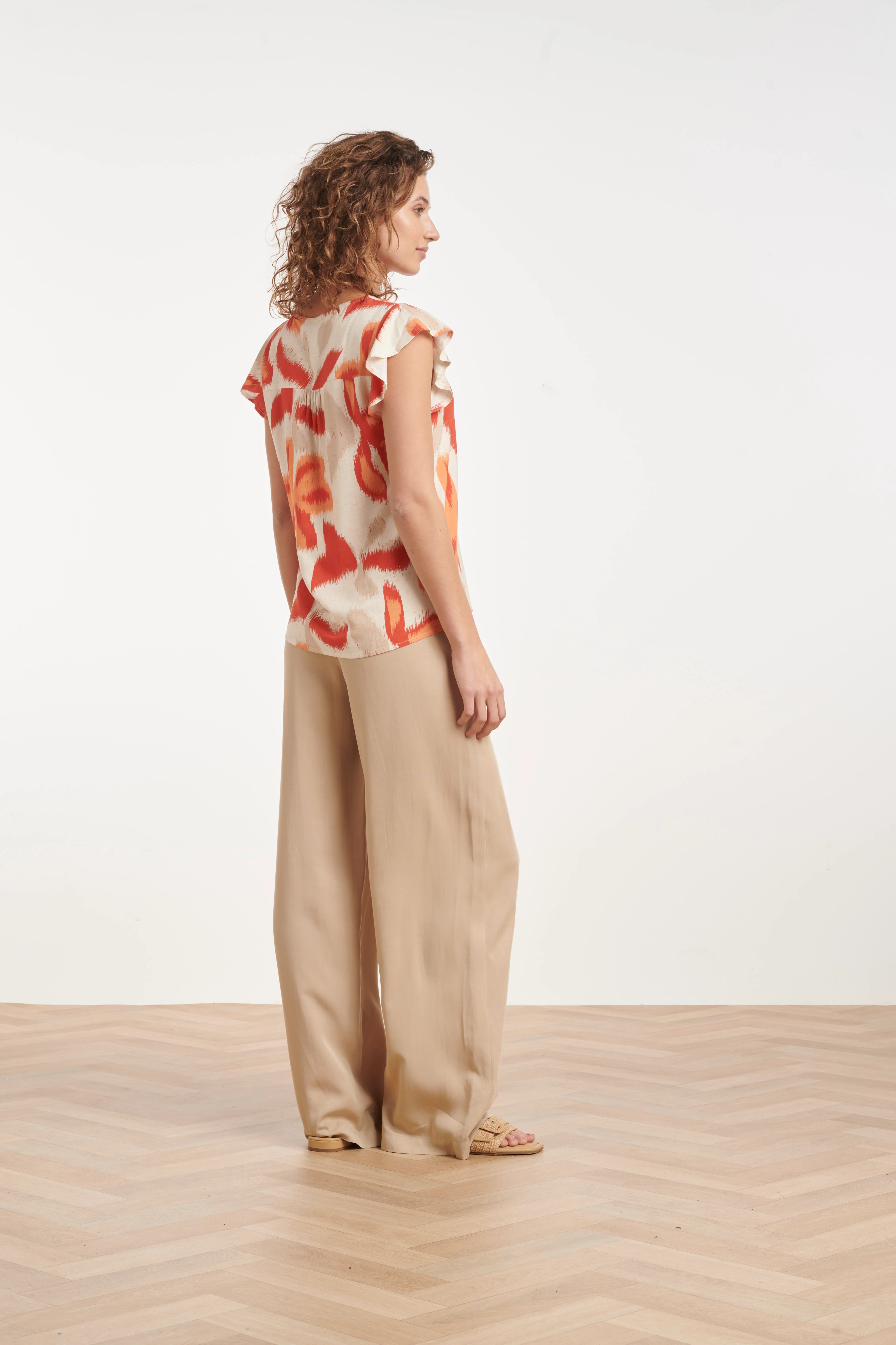 Oranje Bloe Print Blouse Met Knoopsluiting En Korte Mouwen | Sand - Muticolour - Image 6