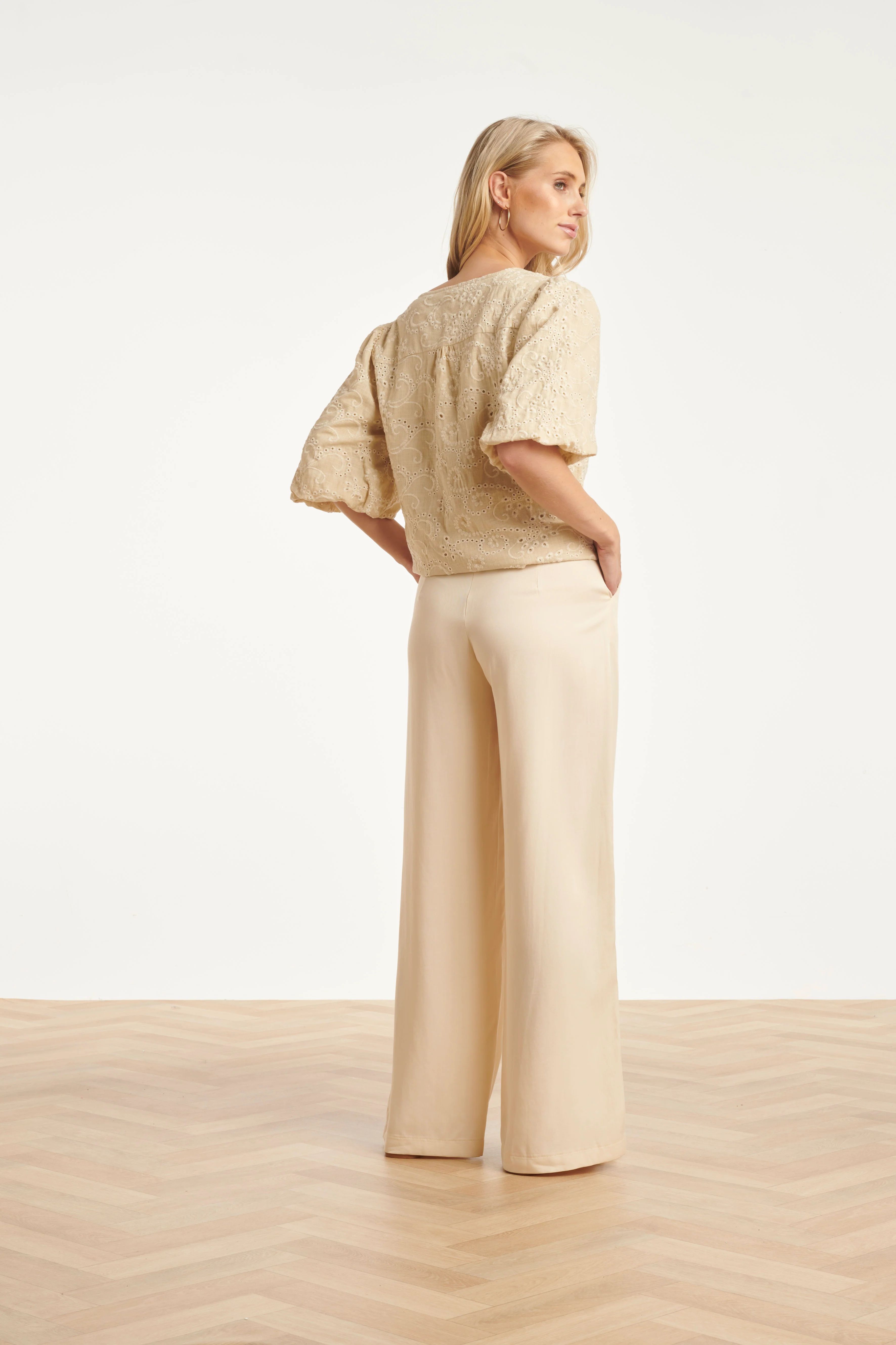Soepel Dames Pantalon Met Wijde Pijpen | Sand - Image 10