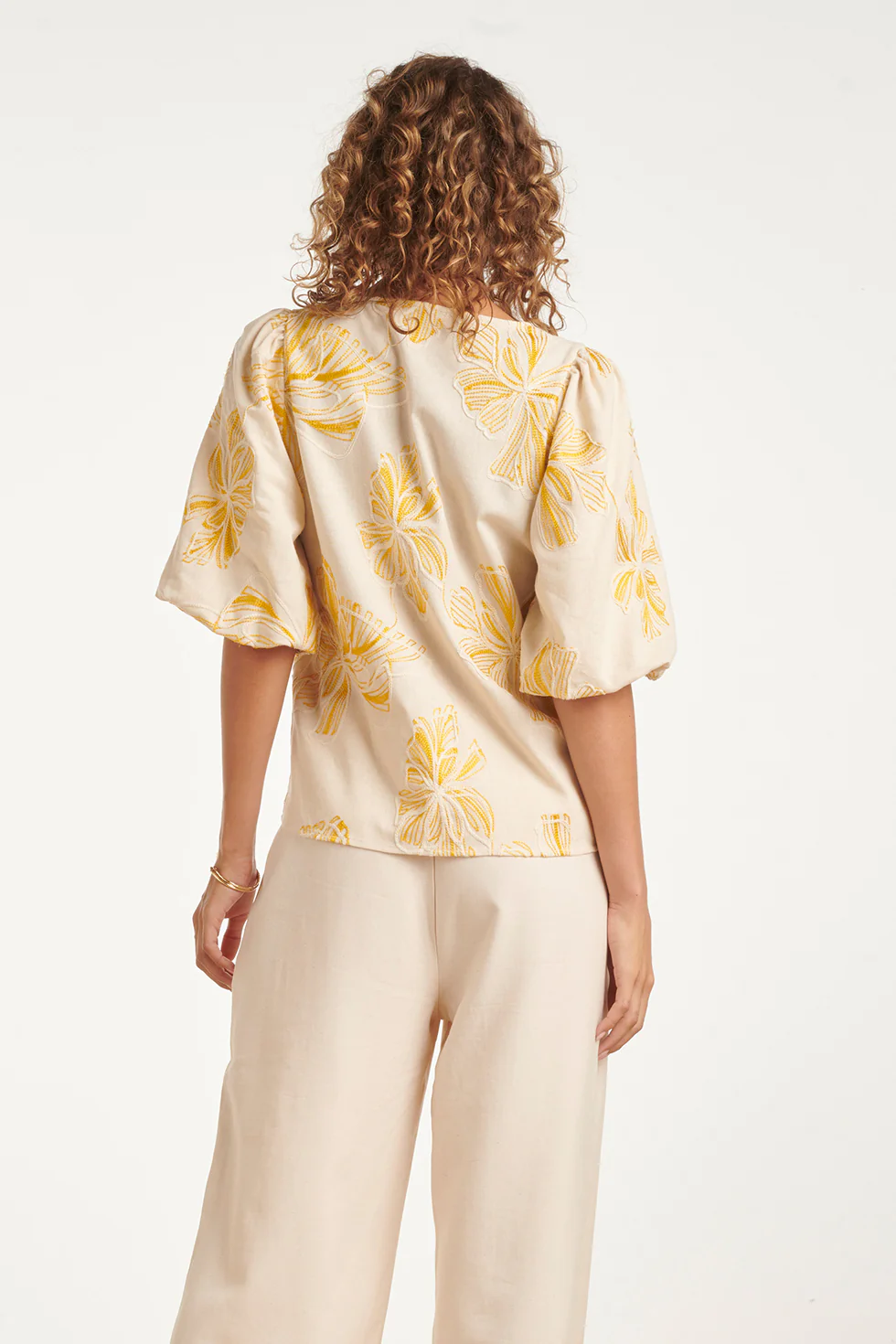 Top Met Geel En Wit Bloemenborduursel | Sand - Yellow - Image 6