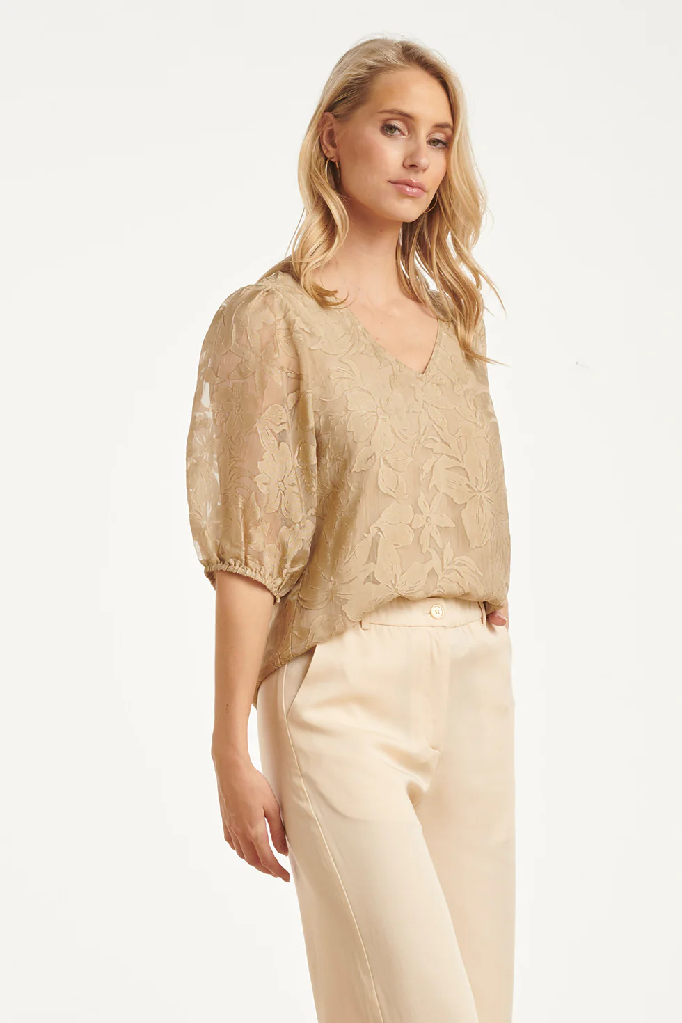 Top Met Jacquard Bloemenprint En V-Hals | Dark Sand - Image 8