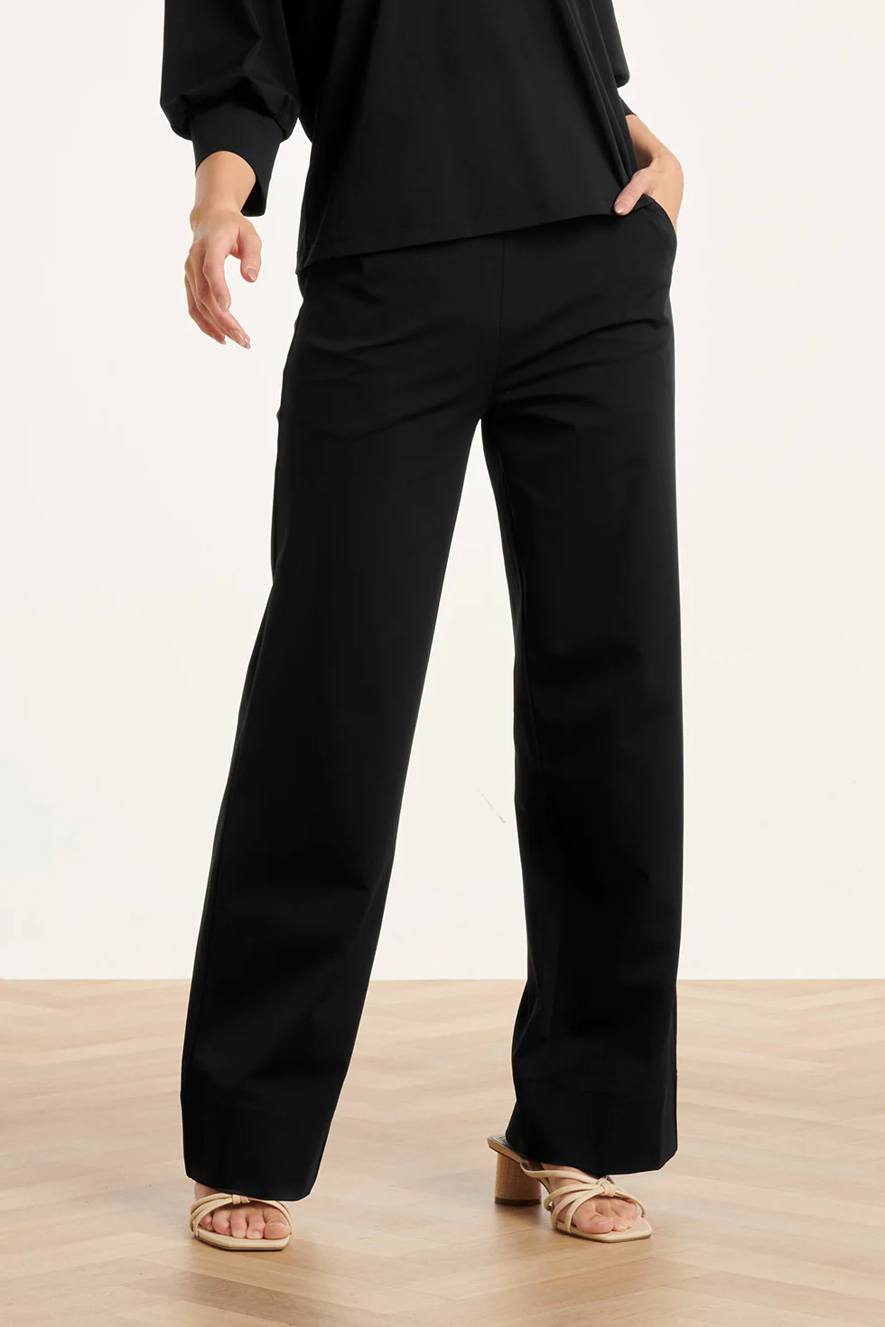 Travel Kwaliteit Flared Broek | Black - Image 3