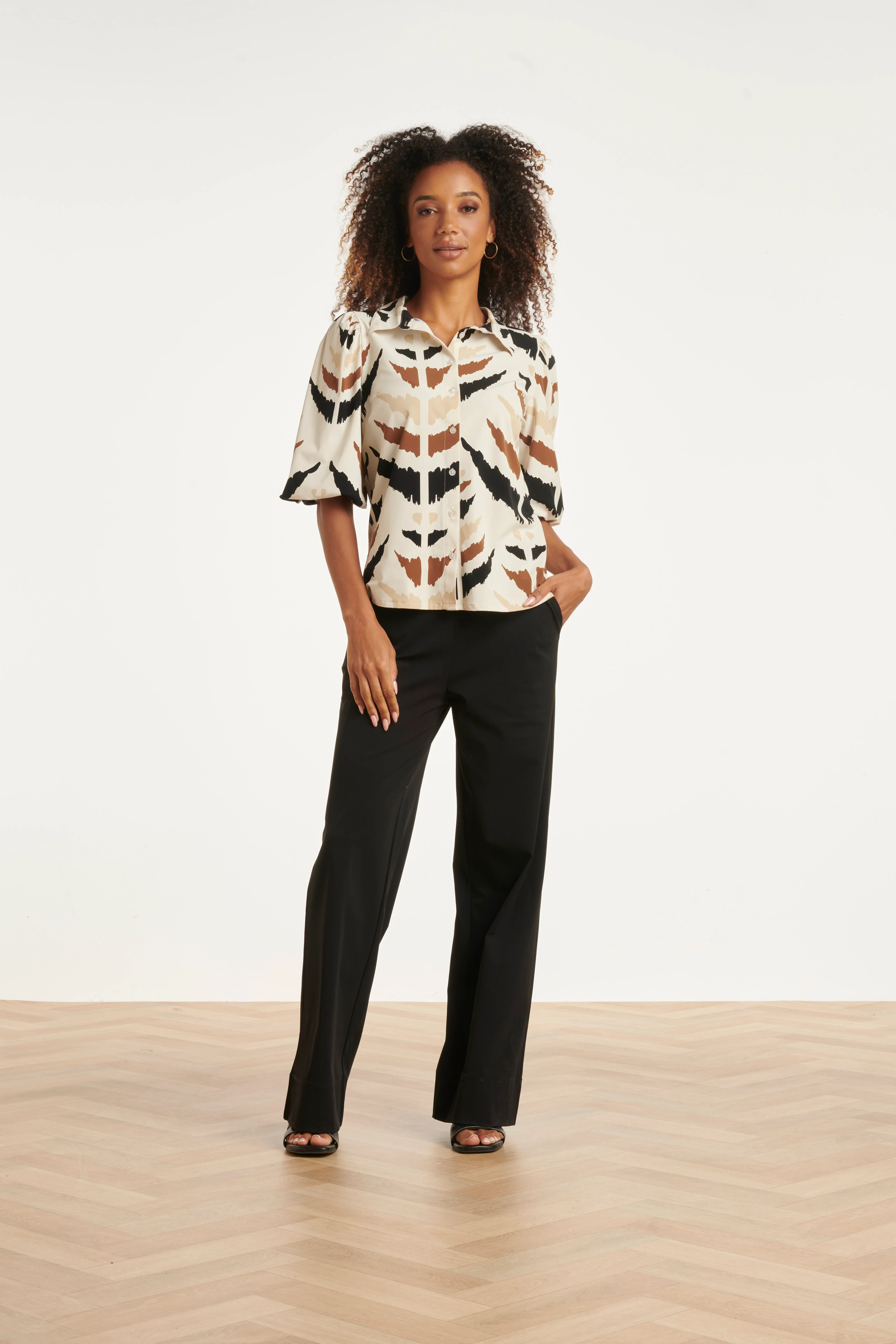 Travelstof Blouse Met Grafische Aztec Print Met Korte Mouw | Sand - Muticolour - Image 3