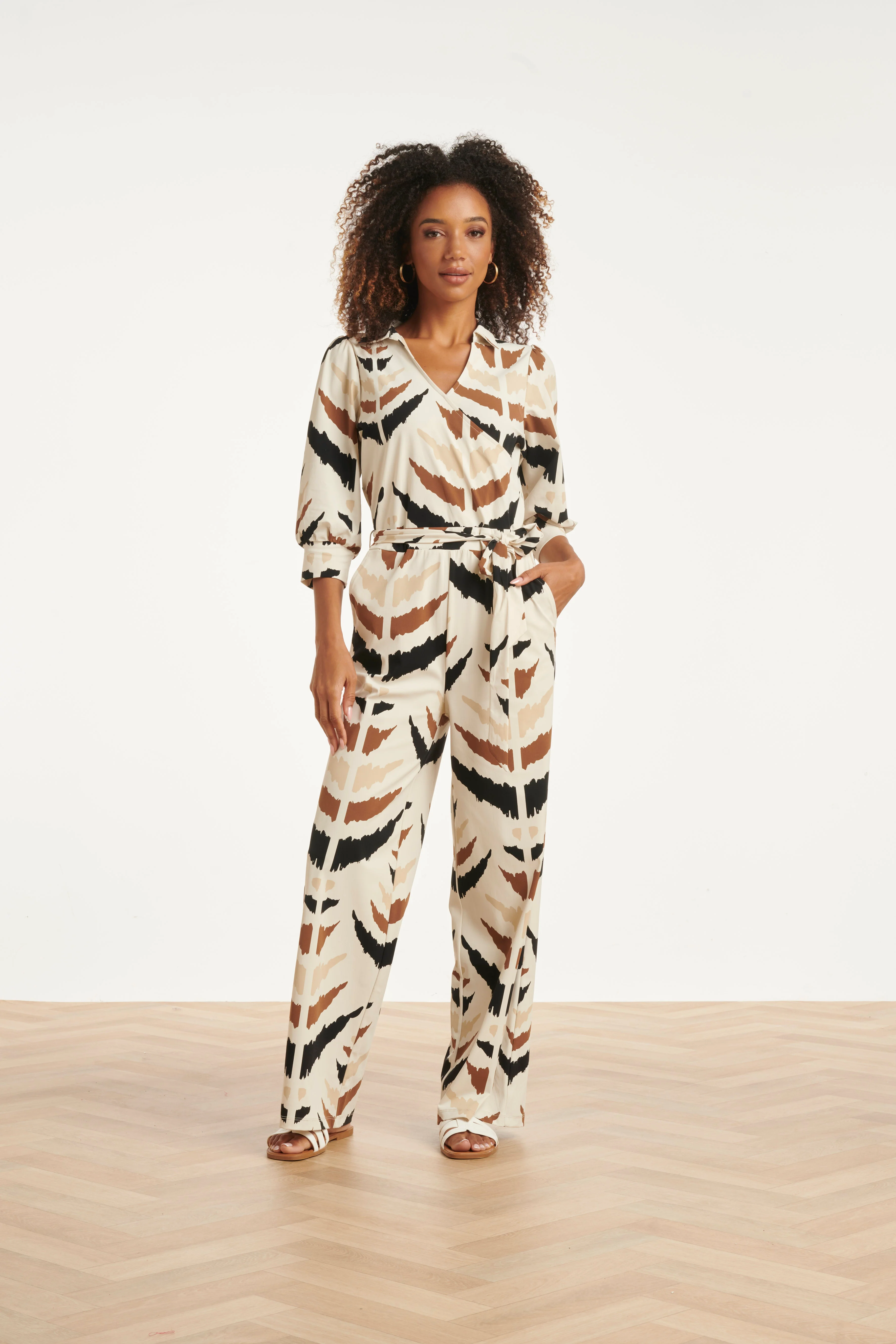 Travelstof Jumpsuit Met Grafische Aztec Print In Beige, Zwart & Bruin | Sand - Muticolour