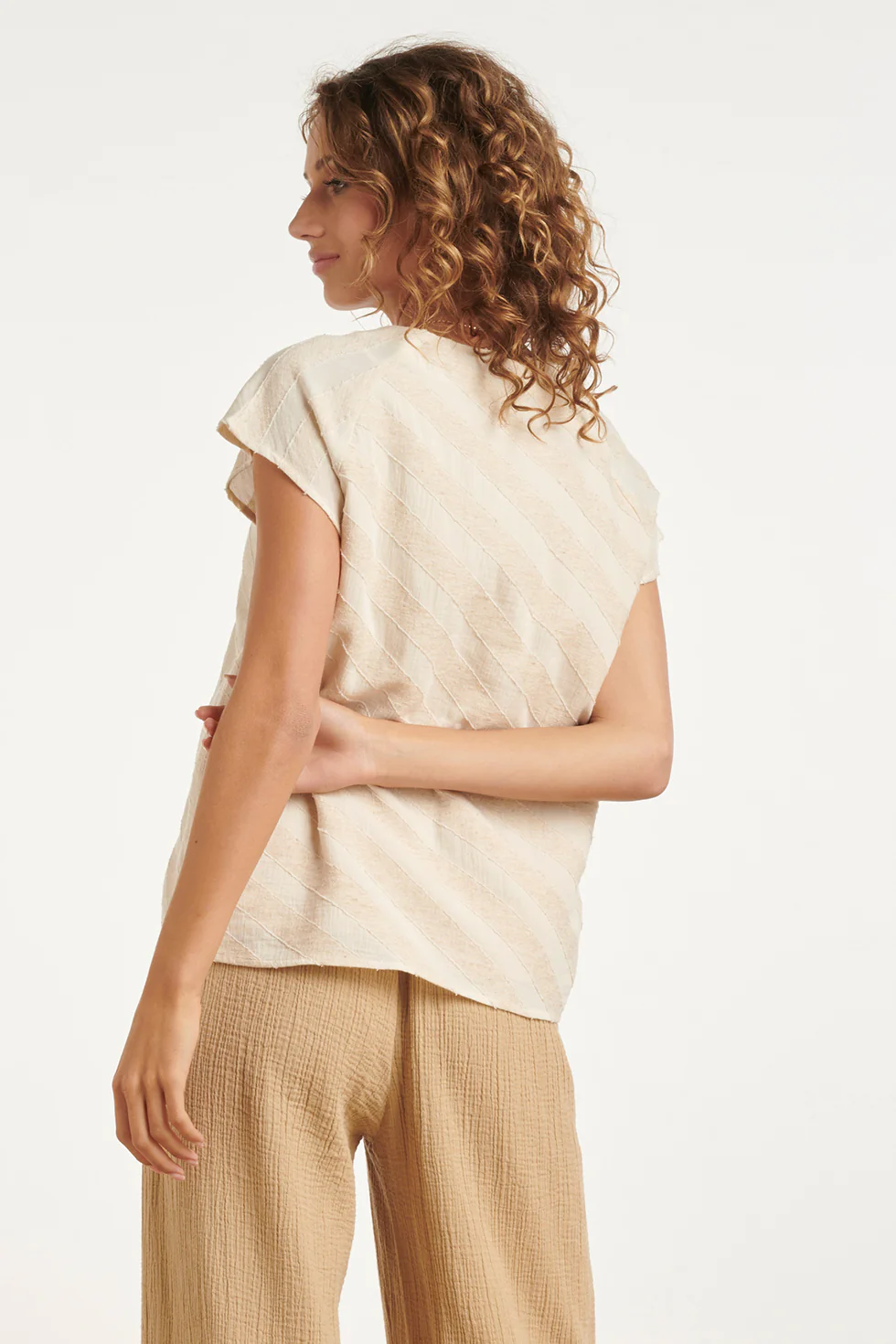 V-Hals Top Met Diagonale Print | Sand - Dark Sand - Image 6