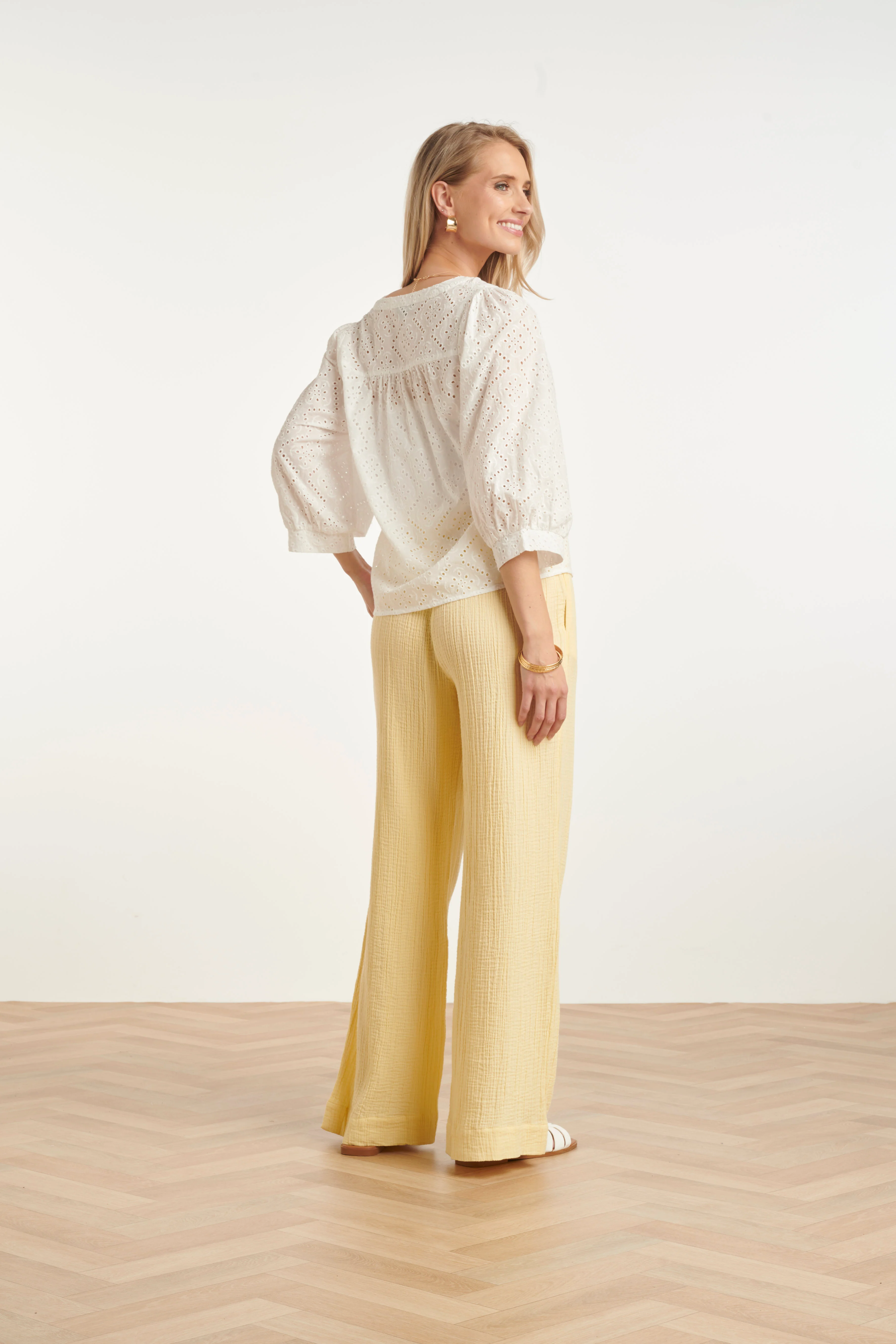 Wide Leg Mousseline Broek Met Strikkoord | Light Yellow - Image 7