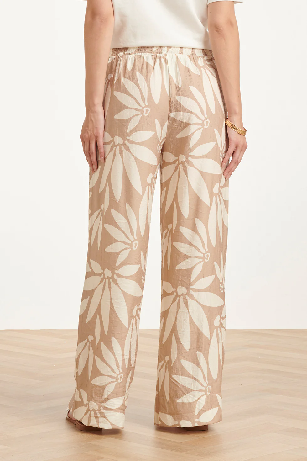 Wide Leg Pantalon Met Bloemprint - Beige/Wit | Dark Sand - Off White - Image 6