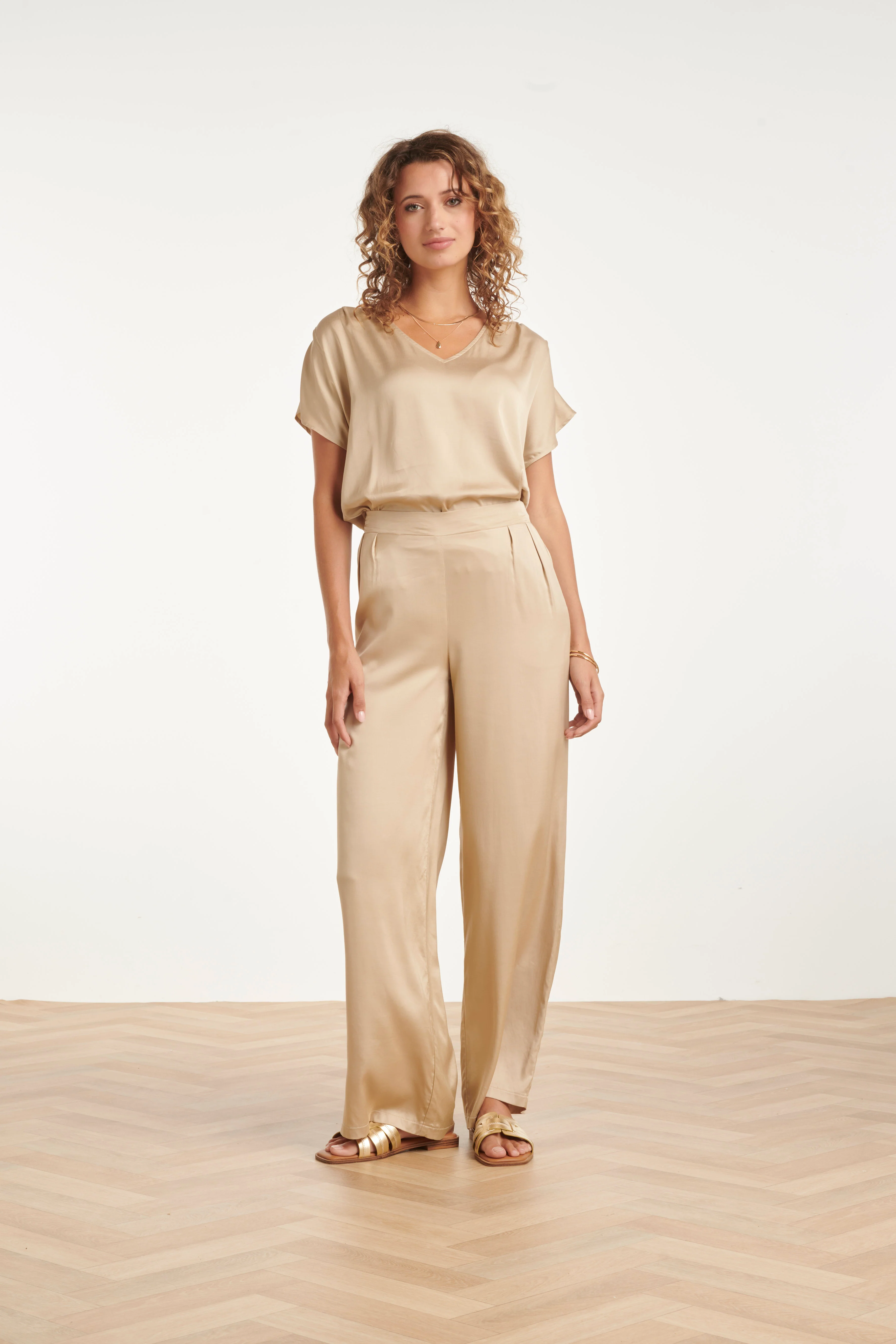 Wide Leg Pantalon Met Satijn-Glans | Dark Sand