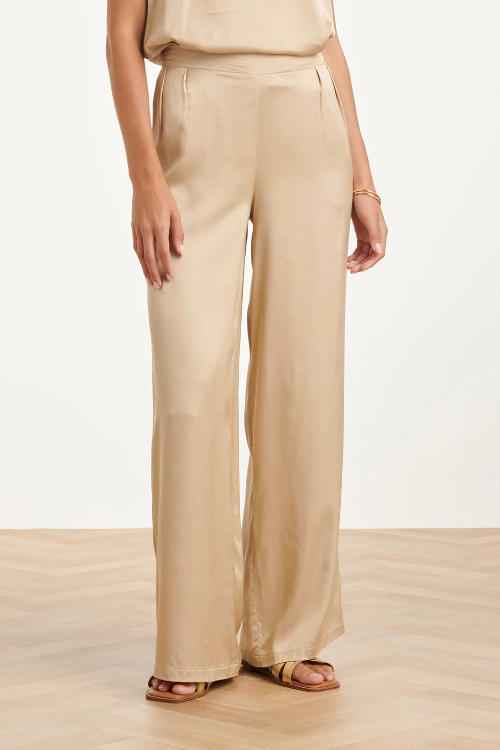 Wide Leg Pantalon Met Satijn-Glans | Dark Sand - Image 3