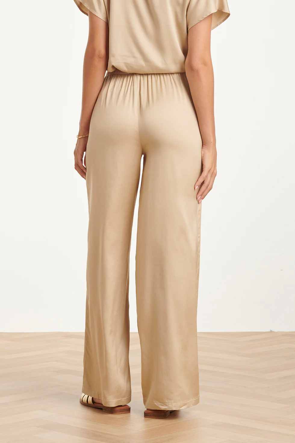 Wide Leg Pantalon Met Satijn-Glans | Dark Sand - Image 6