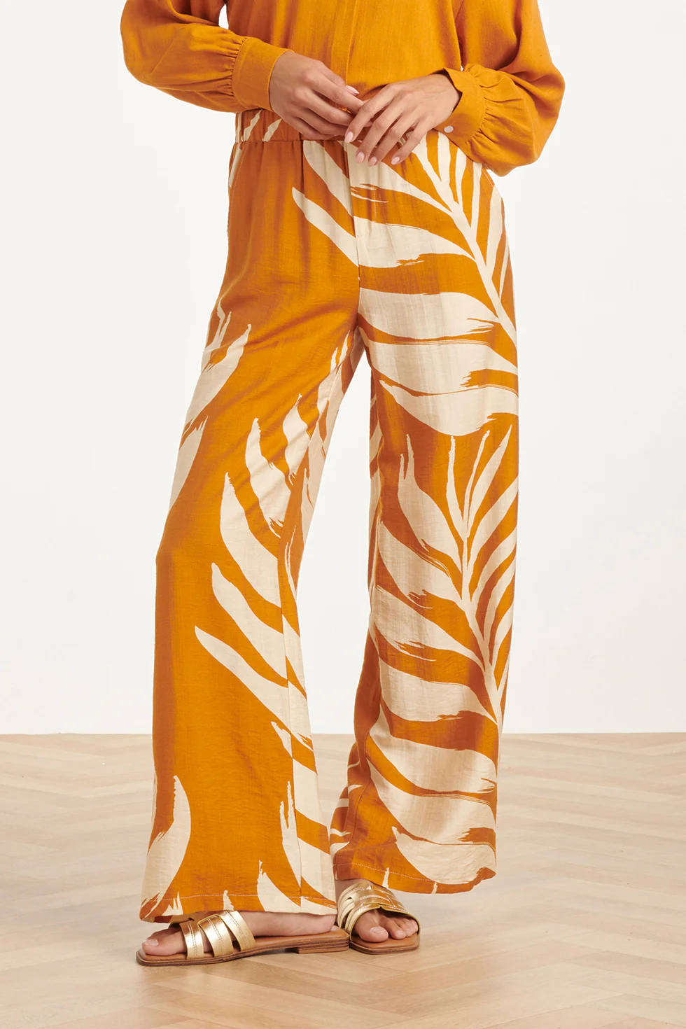 Wijde Pantalon Met Botanische Blad Print - Oker Geel | Mustard - Off White - Image 3