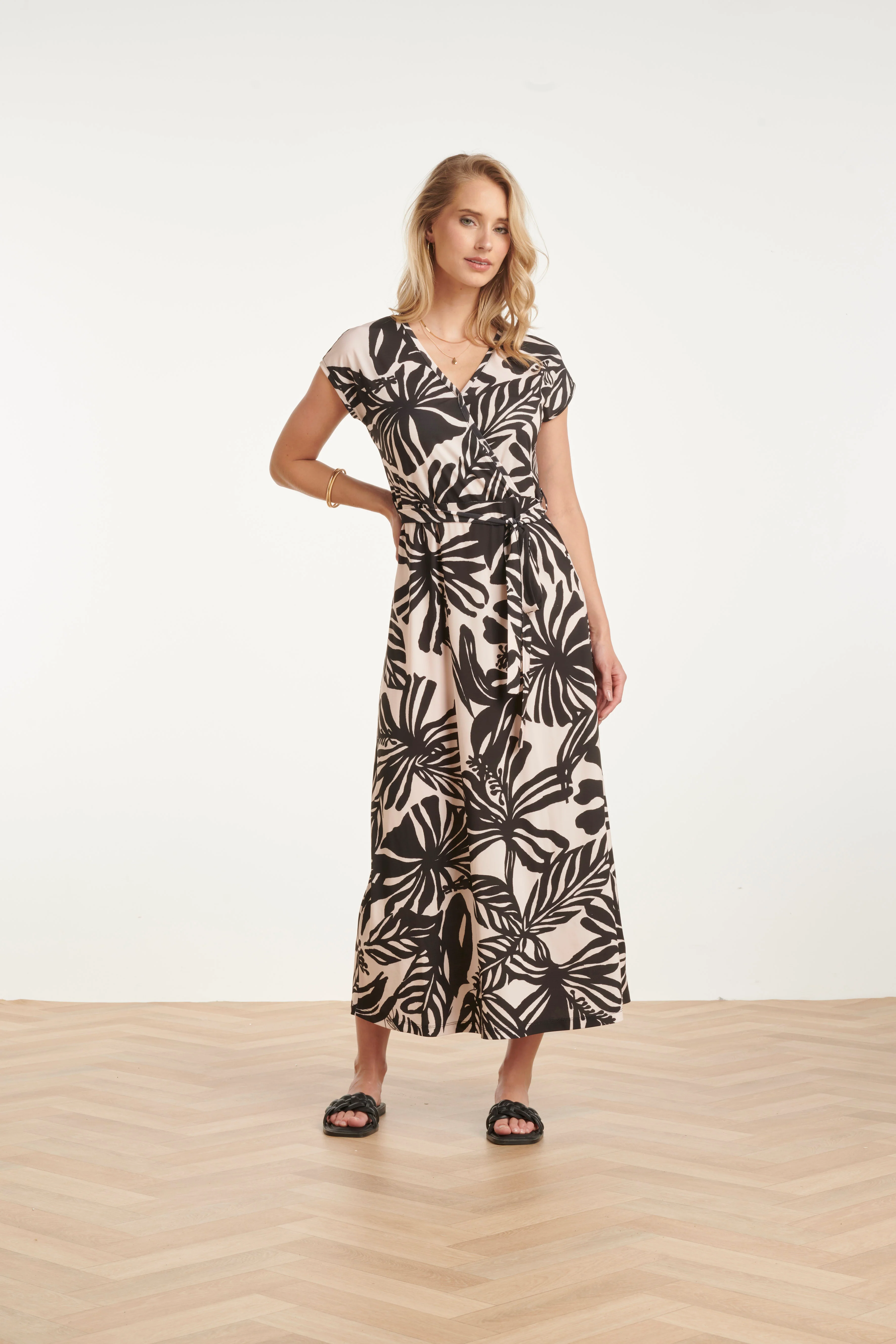 Wikkeleffect Maxi-Jurk Met Bladprint In Zwart En Ecru | Off White - Black - Image 2