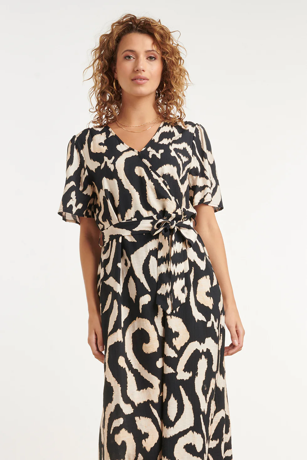 Wikkeljurk Met Zwart-Beige Dieren Print En Ceintuur | Black White - Image 3