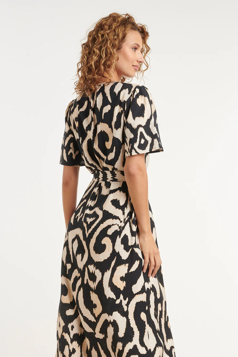 Wikkeljurk Met Zwart-Beige Dieren Print En Ceintuur | Black White - Image 5
