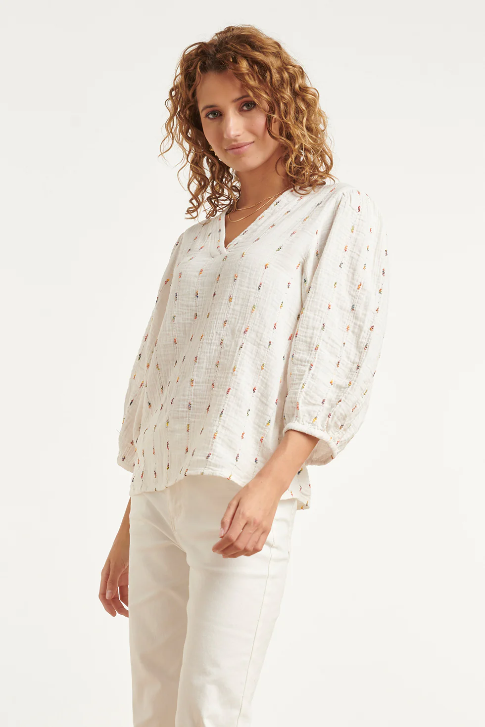 Witte Blouse Met Subtiele Multicolor Details En V-Hals | Off White - Image 4