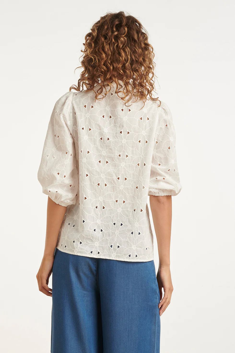 Witte Broderie Top Met V-Hals En Ballonmouwen | White - Image 6