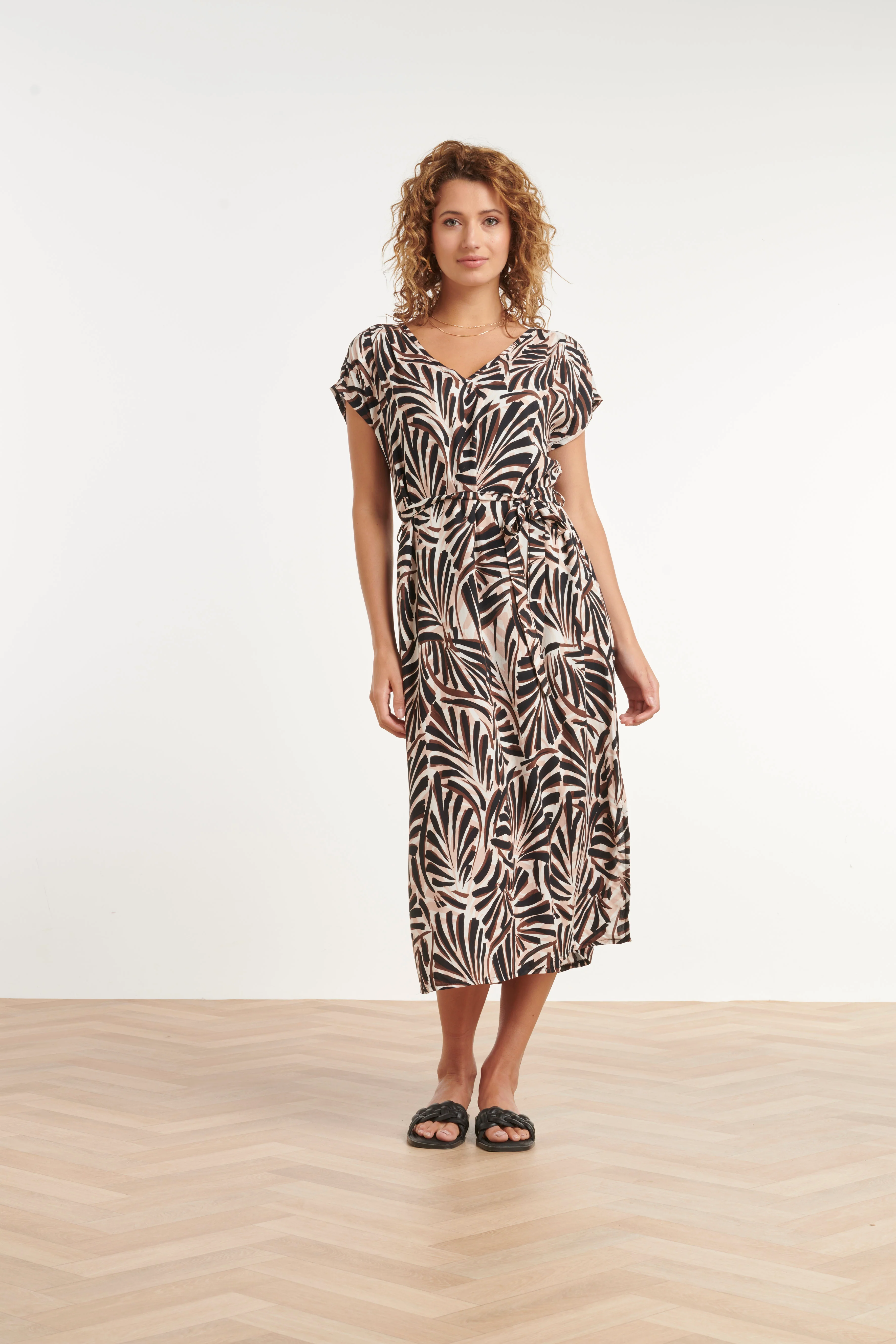 Zomerse Maxi-Jurk Met V-Hals En Palmprint | Off White - Brown