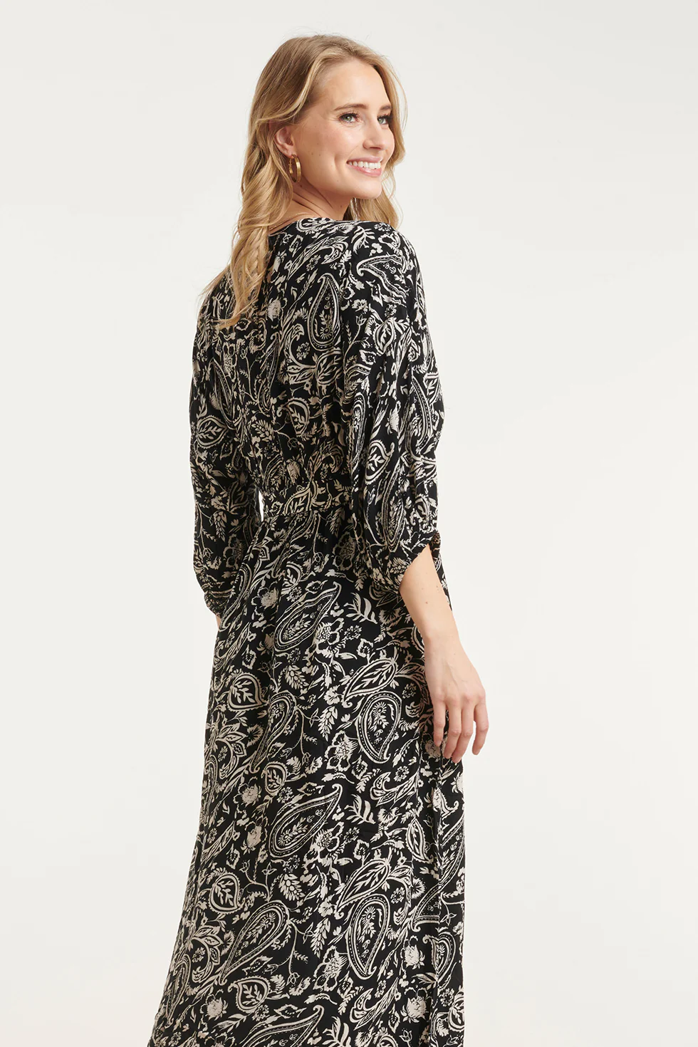 Zwarte Midi Jurk Met Beige Paisley Print | Black White - Image 5